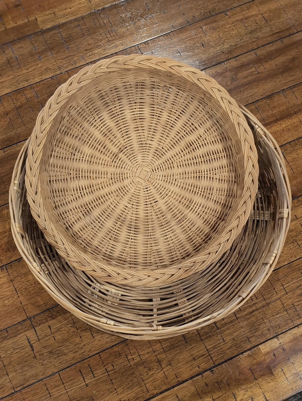 Vintage Round Rattan/Wicker Nesting Trays Set Of 2 18" And 14" Diameter
